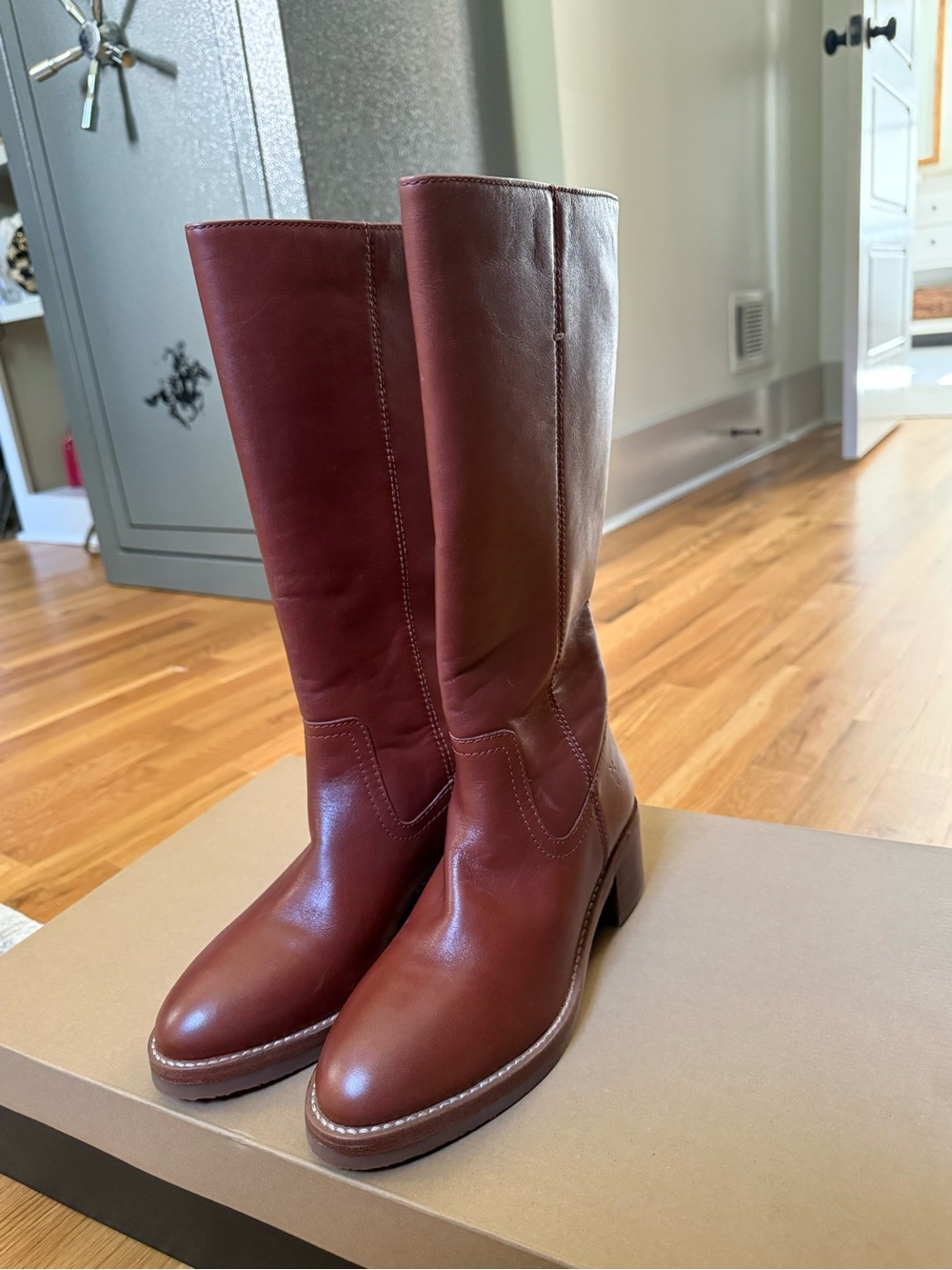 Frye Camryn Tall Leather Mid-Calf Heeled Boots Cognac - Picture 2 of 2